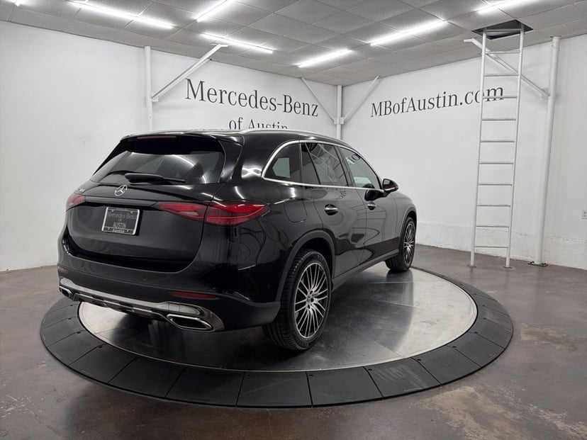 2026 Mercedes-Benz GLC - Image 7