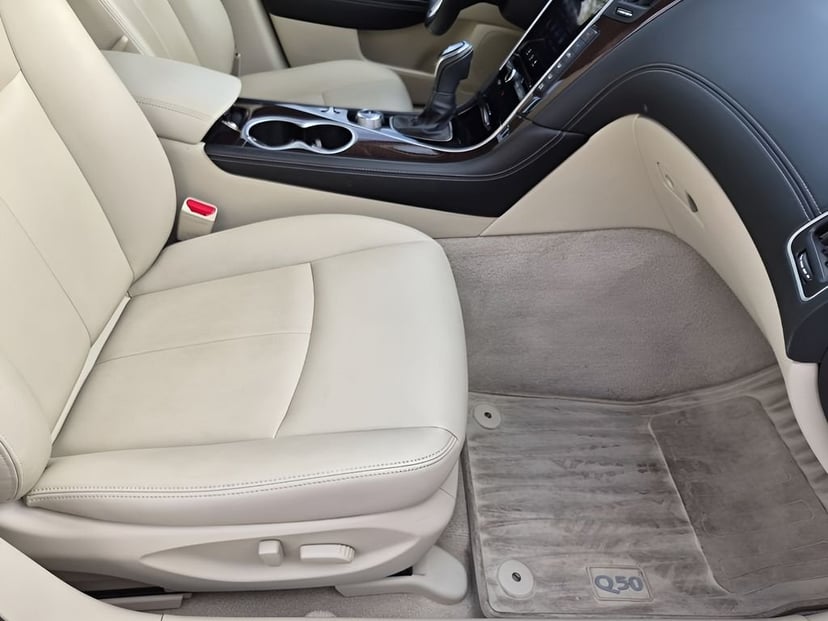 2019 Infiniti Q50 - Image 16