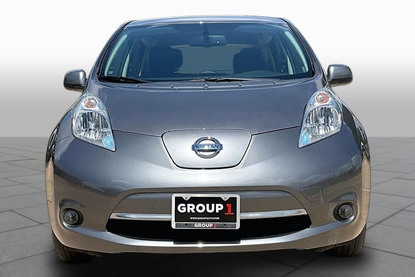 2016 Nissan LEAF - Image 2