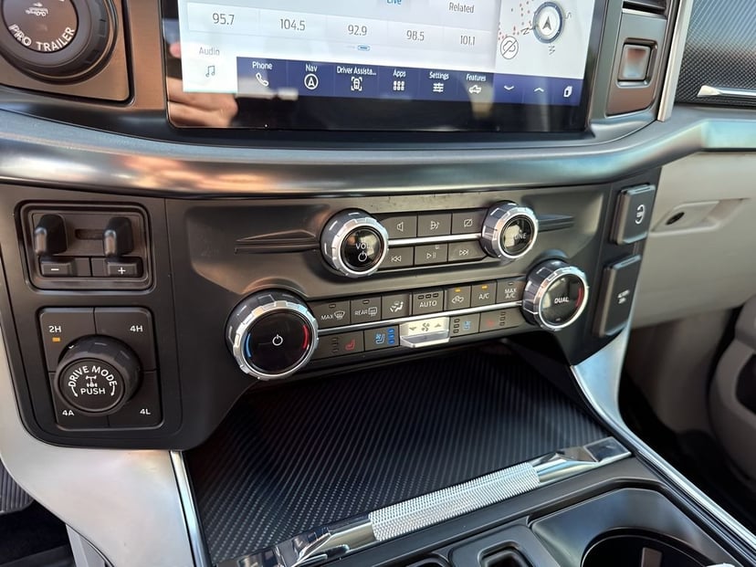 2023 Ford F-150 - Image 34
