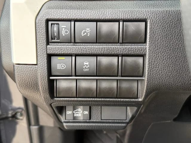 2024 Toyota Tacoma - Image 19