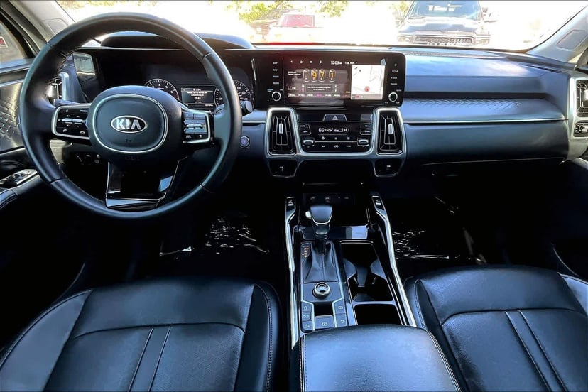 2021 Kia Sorento - Image 16