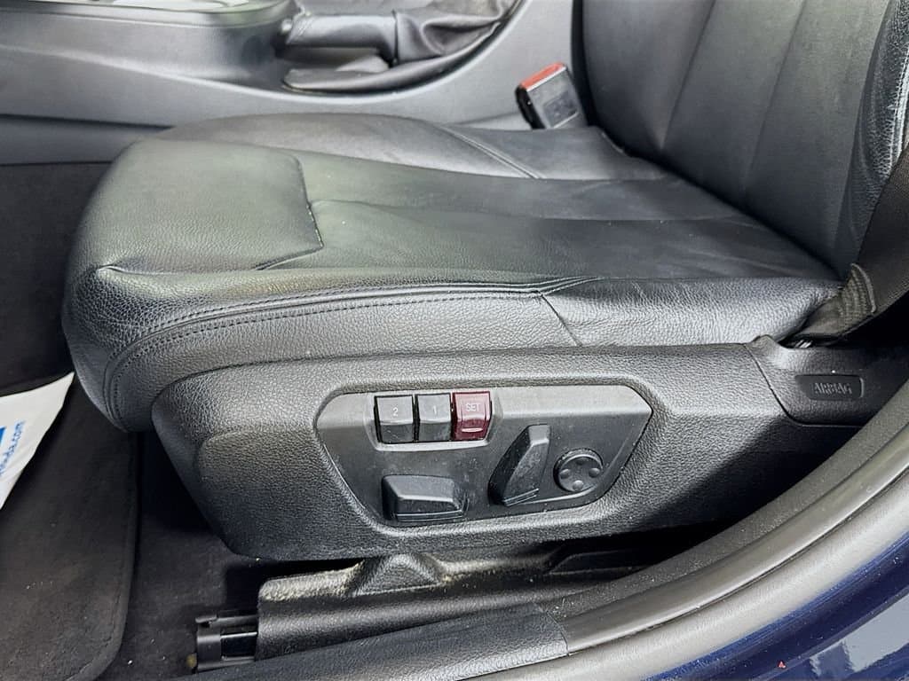 2015 BMW 3 - Image 25