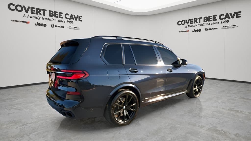 2023 BMW X7 - Image 9
