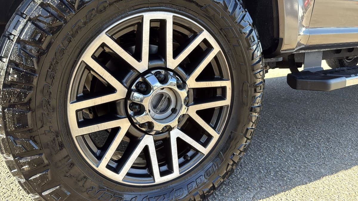 2018 Ford F-350SD - Image 9