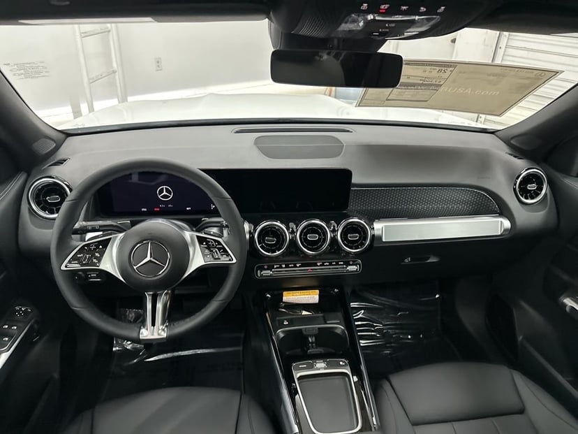 2026 Mercedes-Benz GLB - Image 21