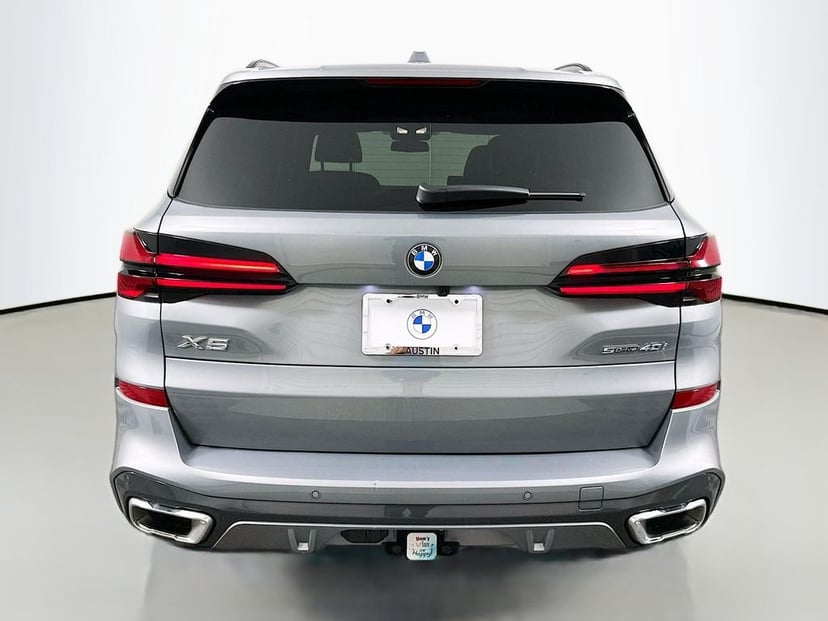 2025 BMW X5 - Image 6
