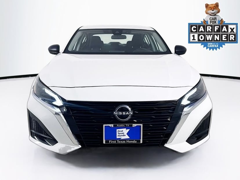 2025 Nissan Altima - Image 2