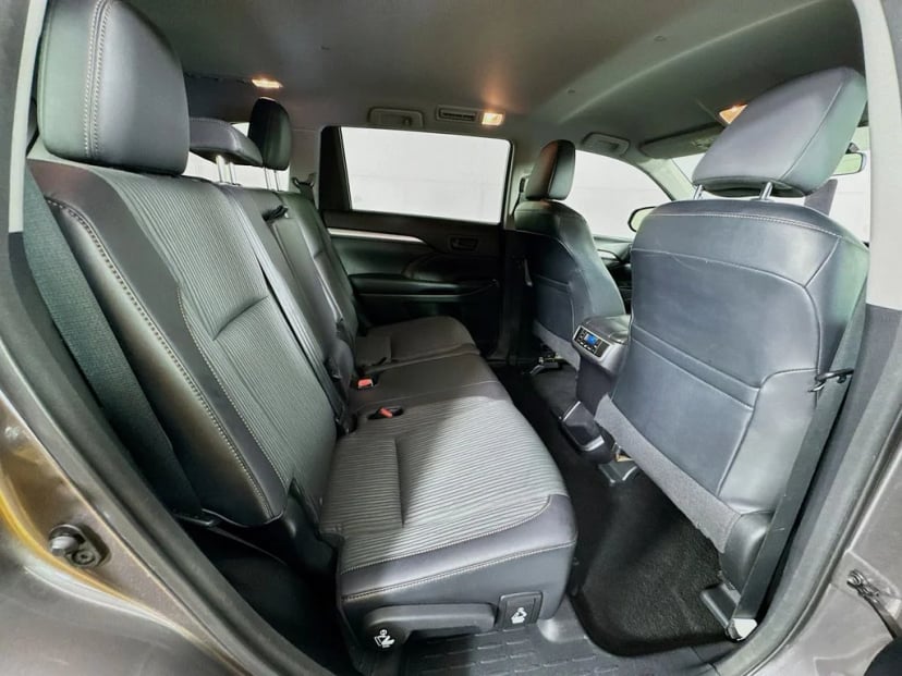 2014 Toyota Highlander - Image 33