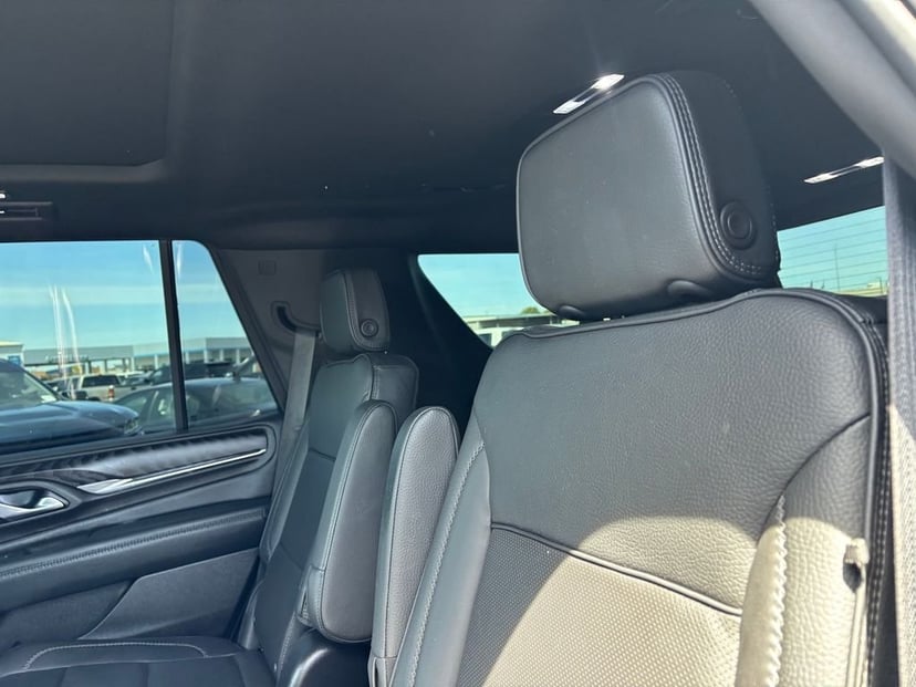 2023 GMC Yukon - Image 28