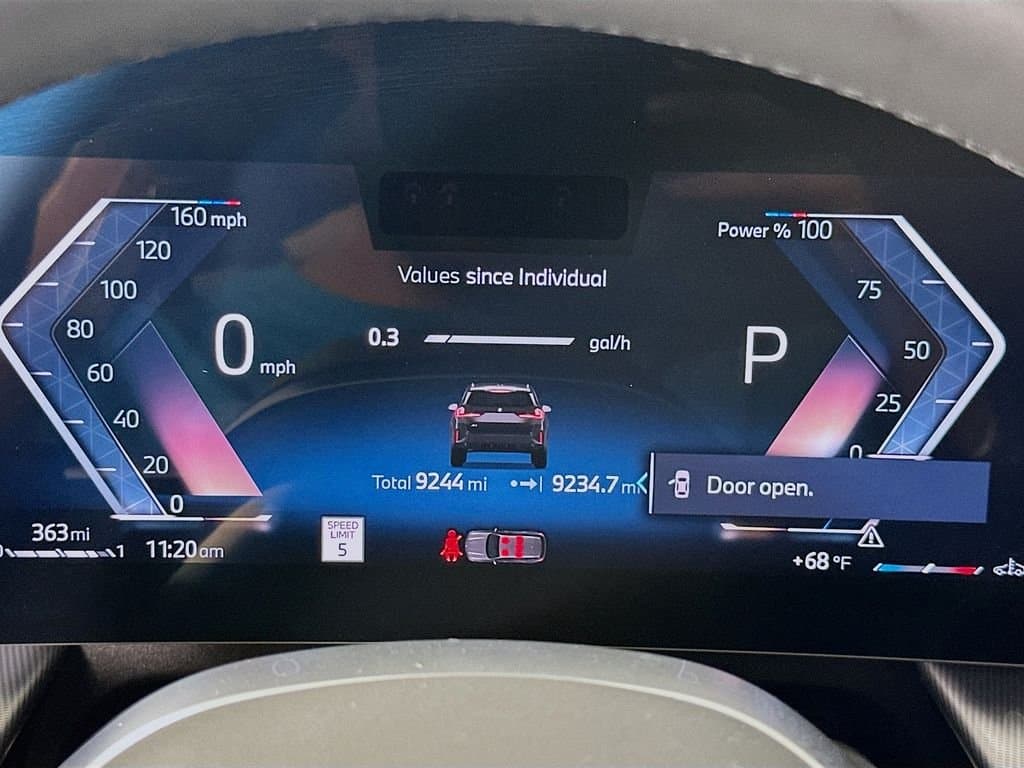 2025 BMW X1 - Image 12