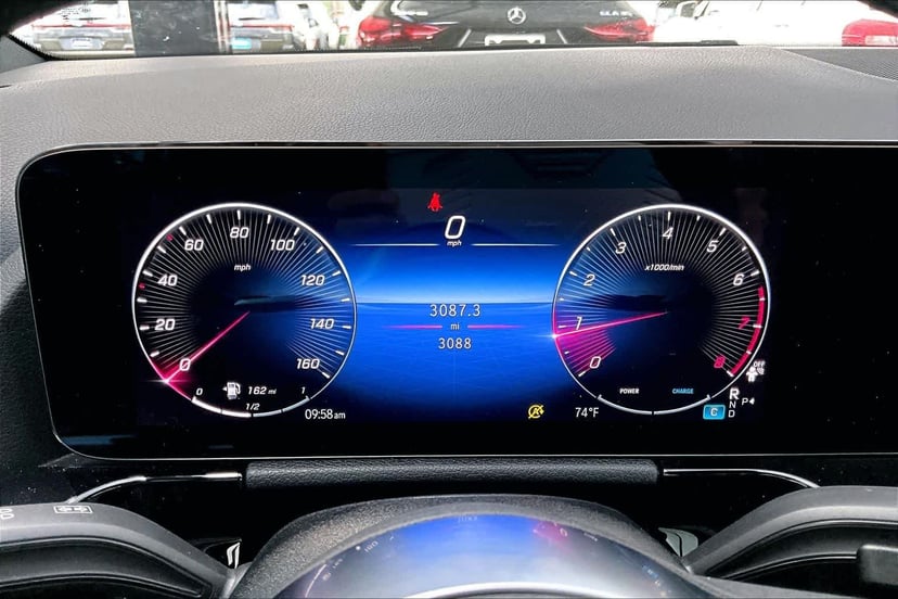 2025 Mercedes-Benz GLA 250 - Image 27