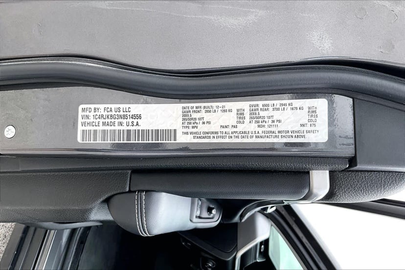2022 Jeep Grand Cherokee L - Image 37