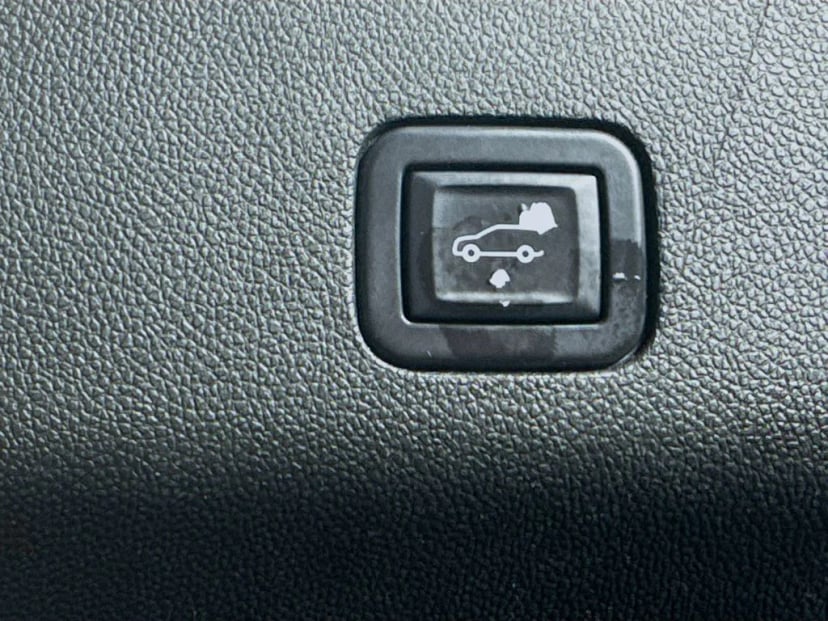 2021 Chevrolet Tahoe - Image 29