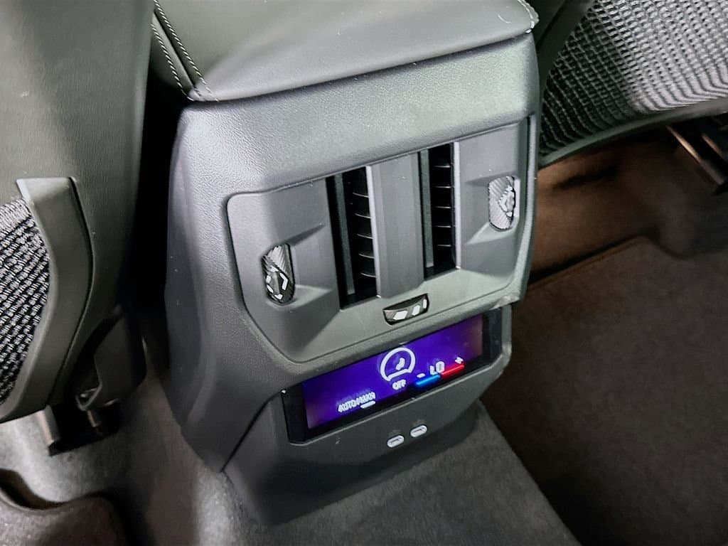 2025 BMW X3 - Image 18