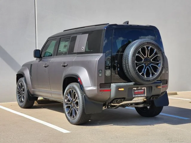 2026 Land Rover Defender 110 - Image 5