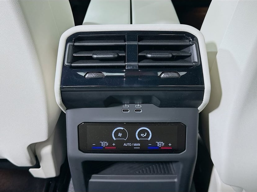 2026 BMW 5 Series - Image 18