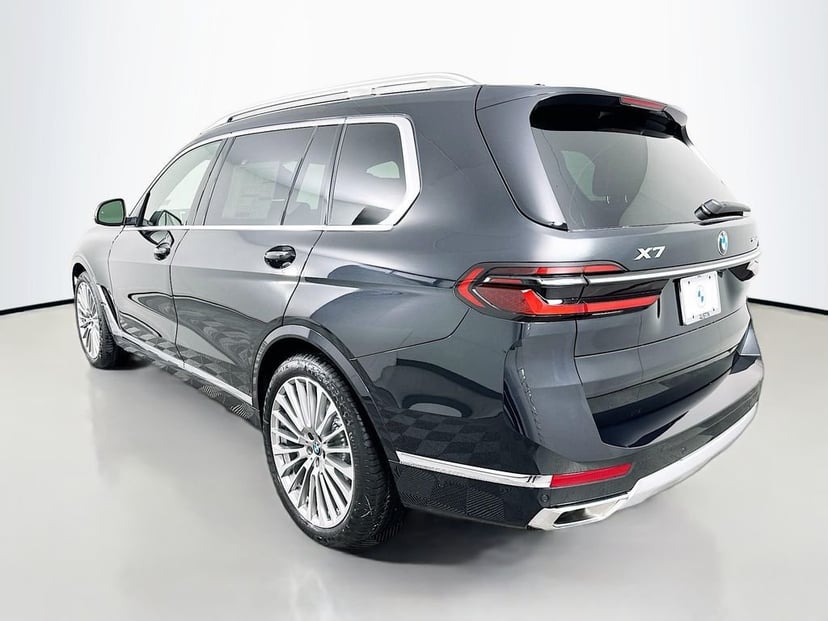 2026 BMW X7 - Image 7