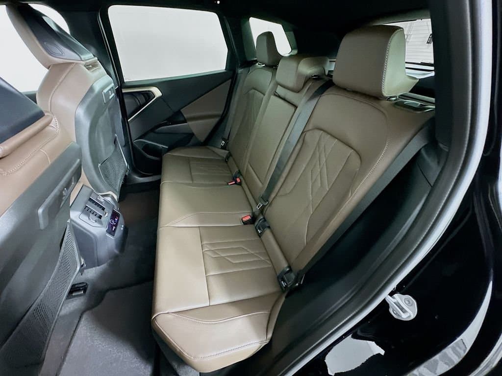 2025 BMW X3 - Image 17