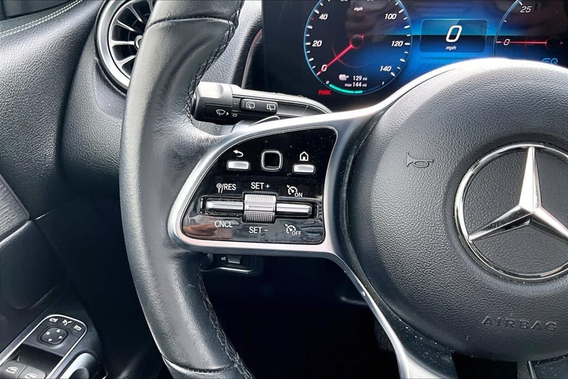 2023 Mercedes-Benz EQB 300 - Image 23
