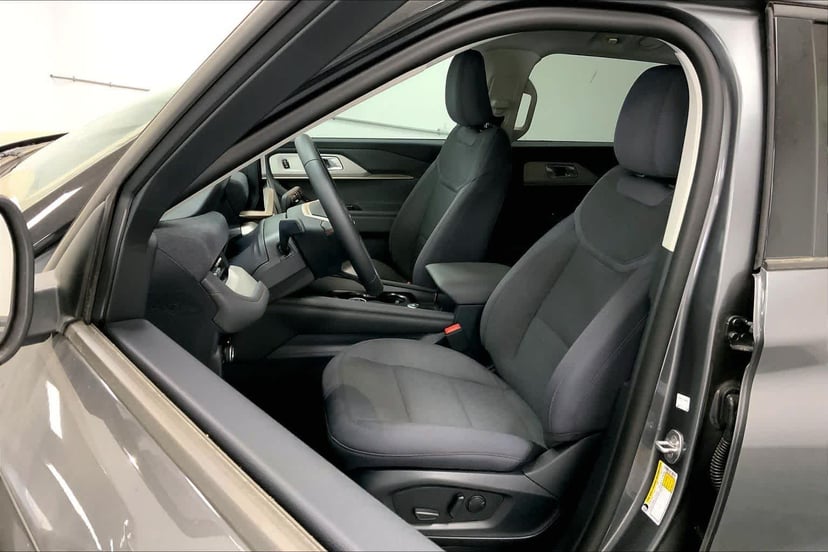 2026 Ford Explorer - Image 8