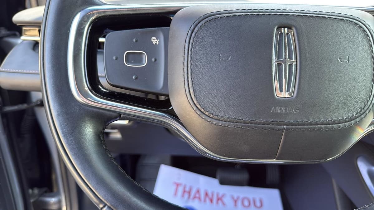 2024 Lincoln Nautilus - Image 17