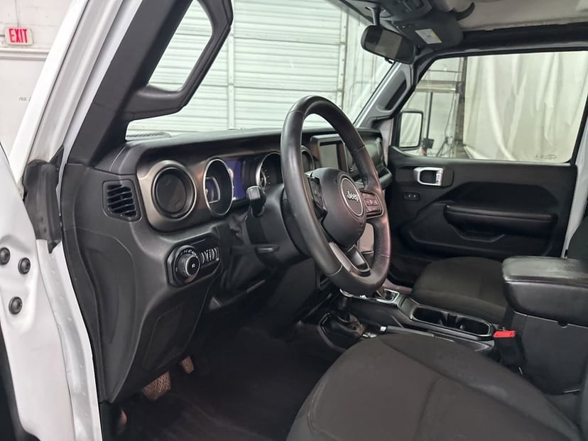 2019 Jeep Wrangler - Image 9