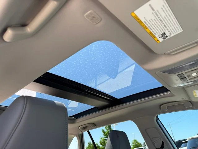 2023 Toyota RAV4 Hybrid - Image 26