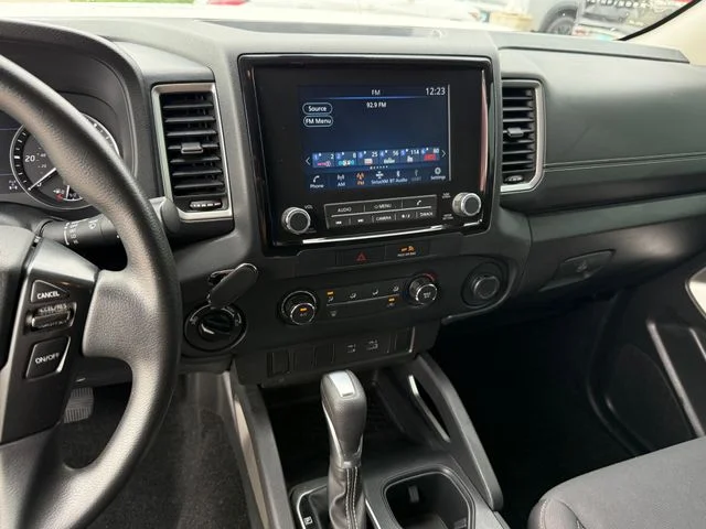 2022 Nissan Frontier - Image 18