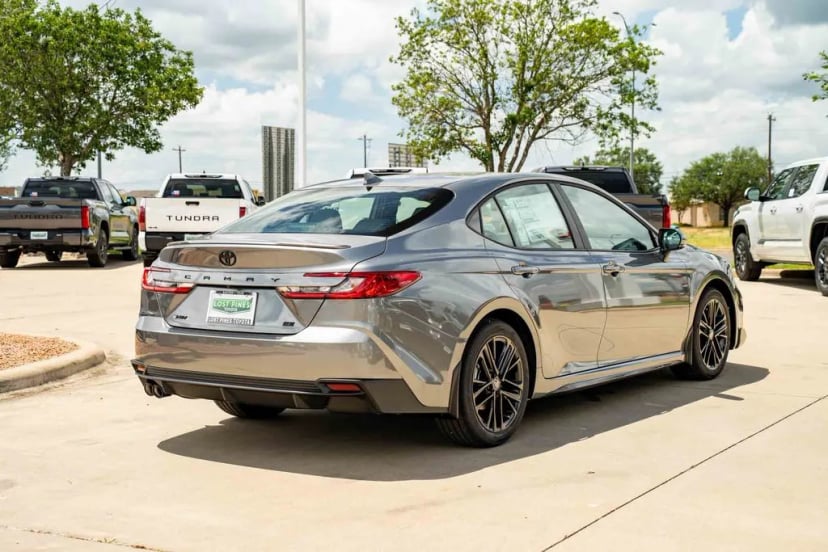 2026 Toyota Camry - Image 3
