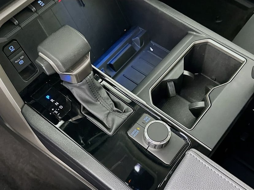 2024 Toyota Tundra - Image 16