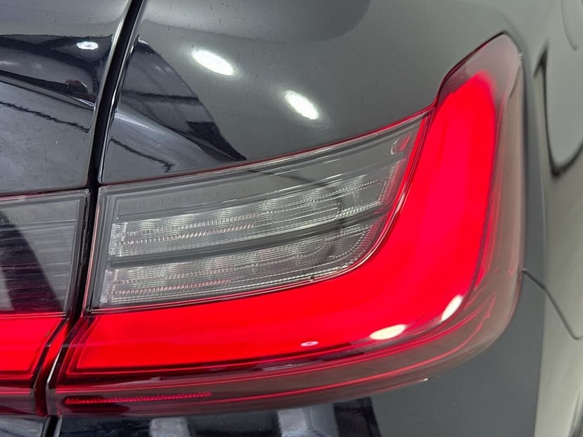 2022 BMW 3 Series - Image 36