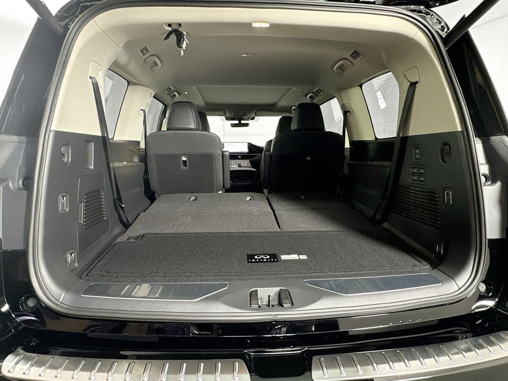 2026 INFINITI QX80 - Image 32