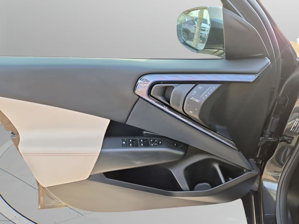 2025 BMW X3 - Image 26