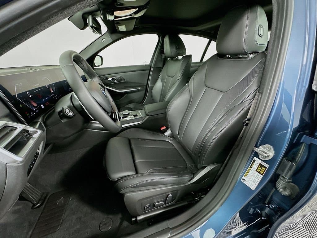 2025 BMW 3 Series - Image 21