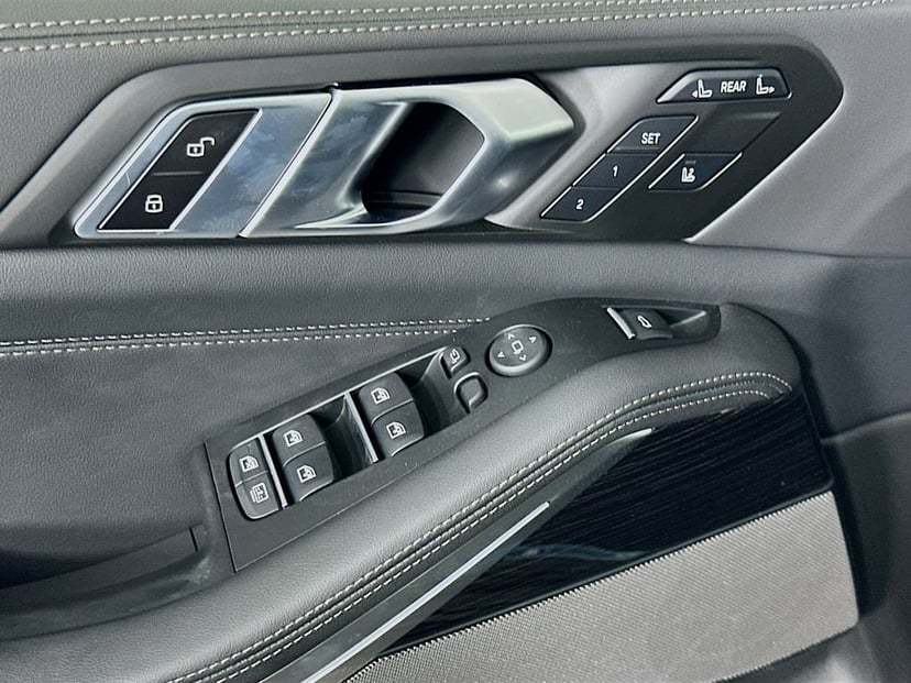 2026 BMW X7 - Image 20