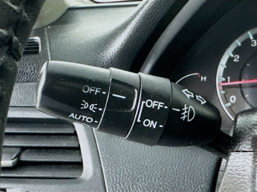 2009 Honda Accord - Image 12