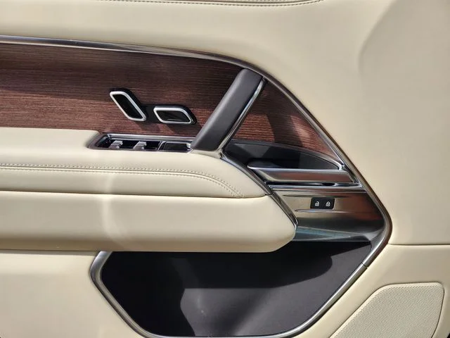 2026 Land Rover Range Rover - Image 16