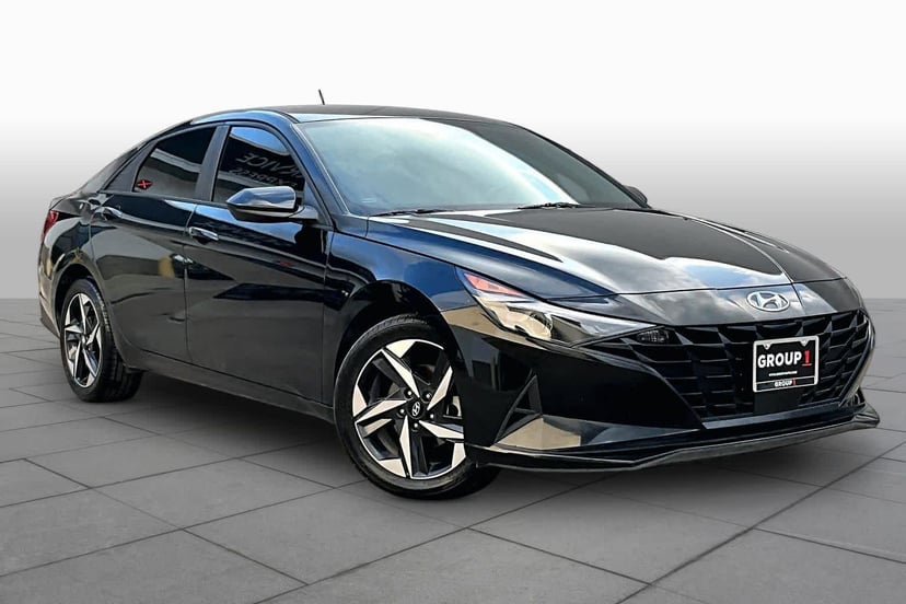 2023 Hyundai Elantra - Image 1