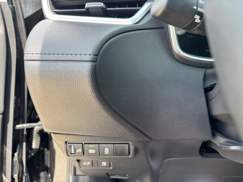 2025 Toyota Corolla Cross - Image 20