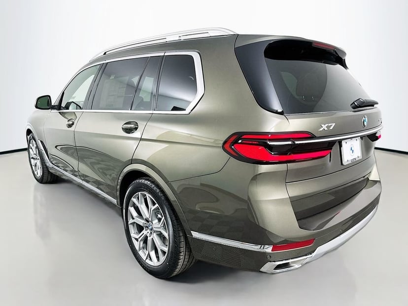 2026 BMW X7 - Image 7