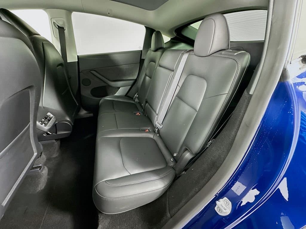 2025 Tesla Model Y - Image 24