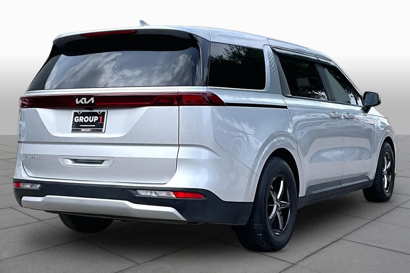 2023 Kia Carnival - Image 13