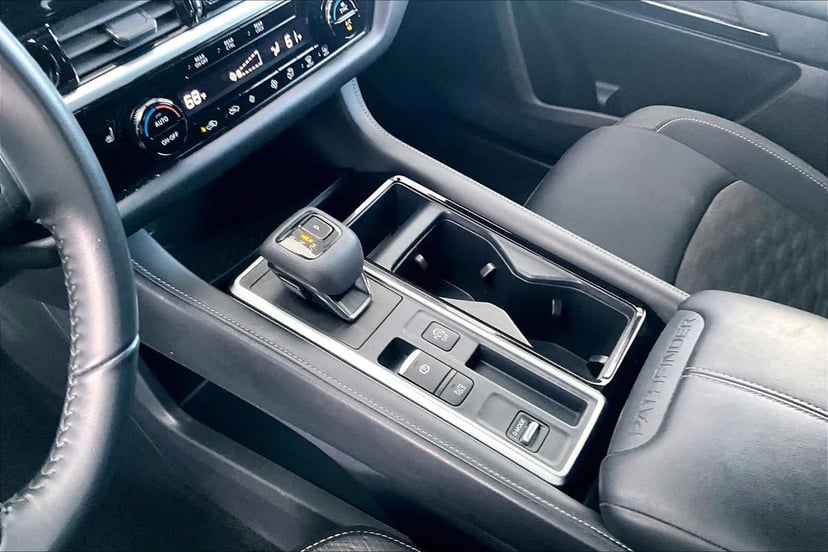 2024 Nissan Pathfinder - Image 16