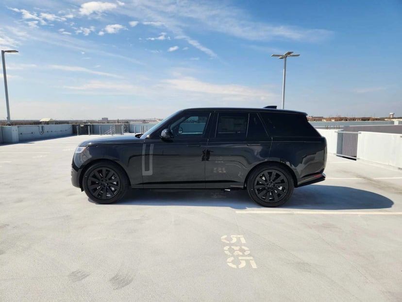 2026 LAND ROVER Range Rover - Image 4