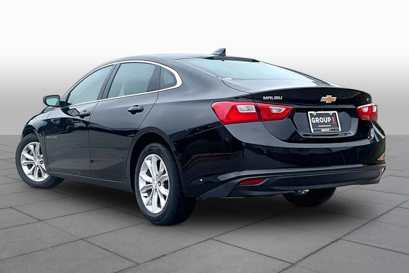 2024 Chevrolet Malibu - Image 12