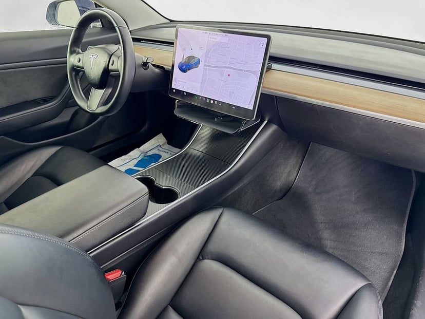 2018 Tesla Model 3 - Image 36