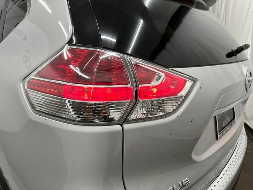 2015 Nissan Rogue - Image 26