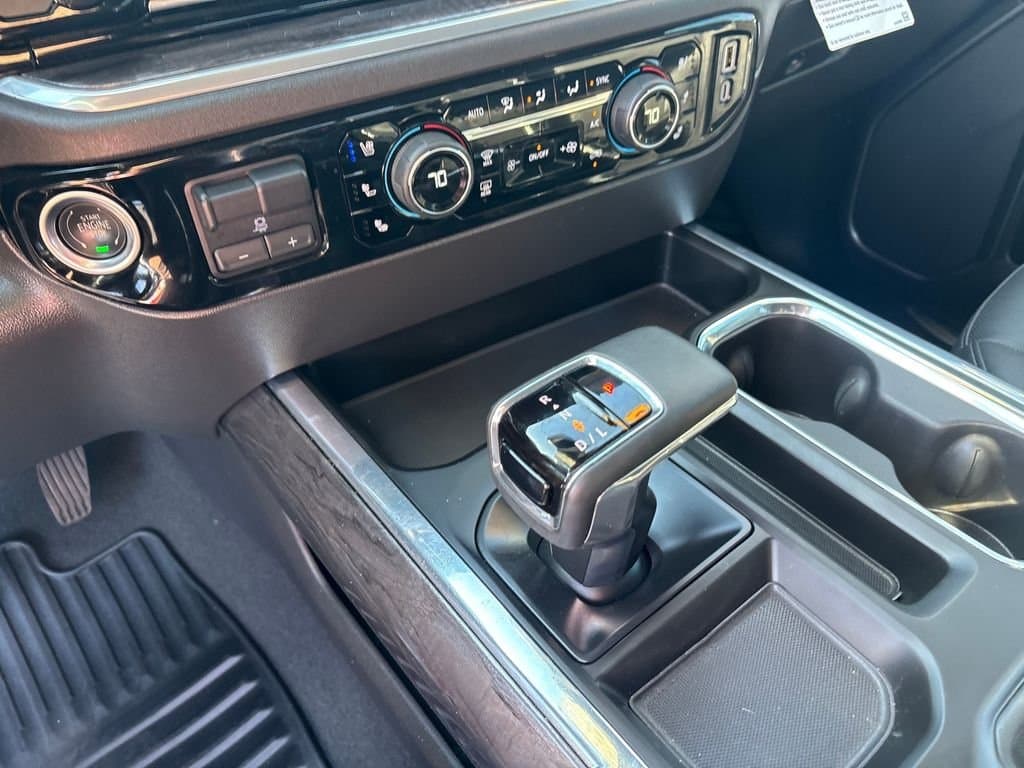 2025 Chevrolet Silverado 1500 - Image 16