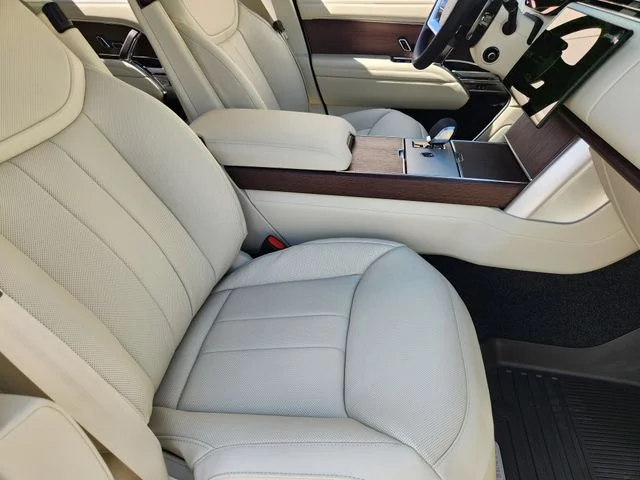 2026 Land Rover Range Rover - Image 10